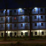 Unisotel 3*