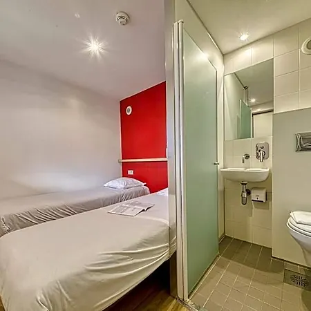 Hotel Unisotel 3*